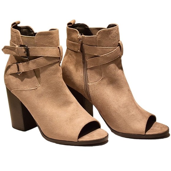 NWOT London Rag  Peep Toe Buckle Heeled Taupe Bootie Size 7 - Picture 3 of 11